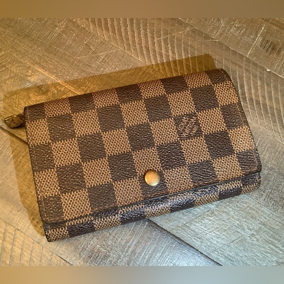 Louis Vuitton Handbags - Louis Vuitton Wallet Brown Damier